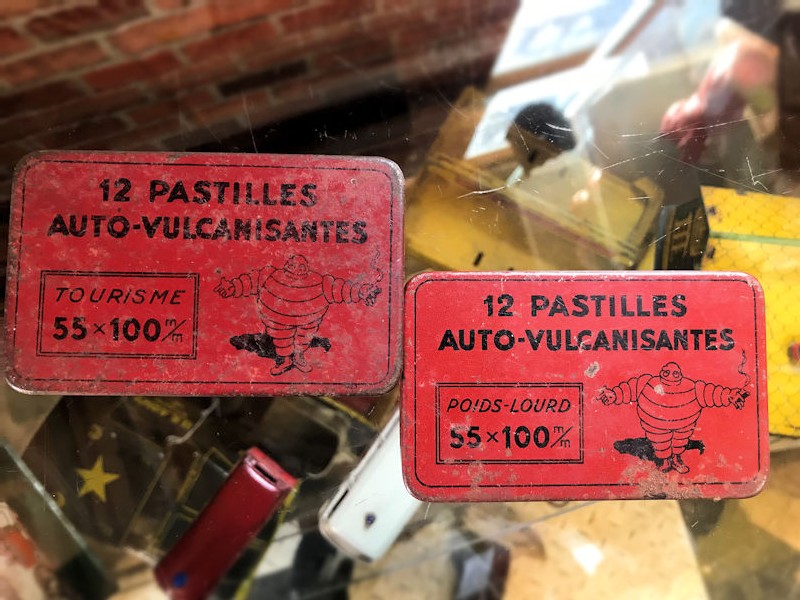 1930s Michelin tire/tyre auto-vulcanisantes Pacite and Prediction patches tins 