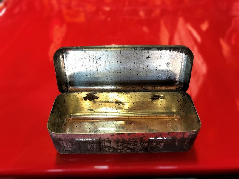 Original English Champion spark plug tin