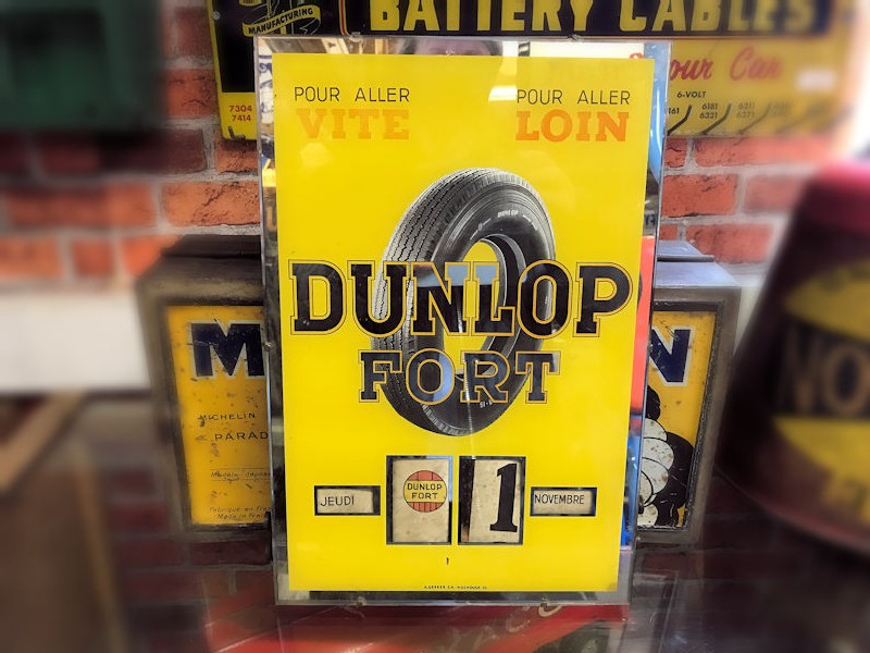 1952 Dunlop Fort winding glass calendar