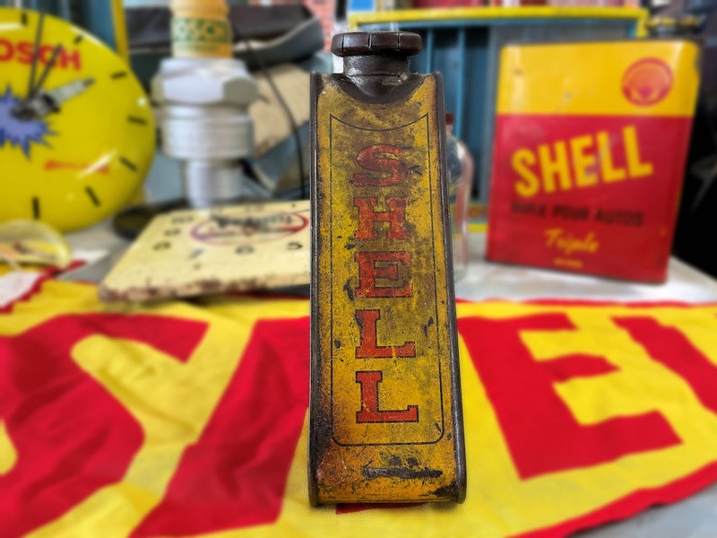 Original 1930s Shell triangle oil can