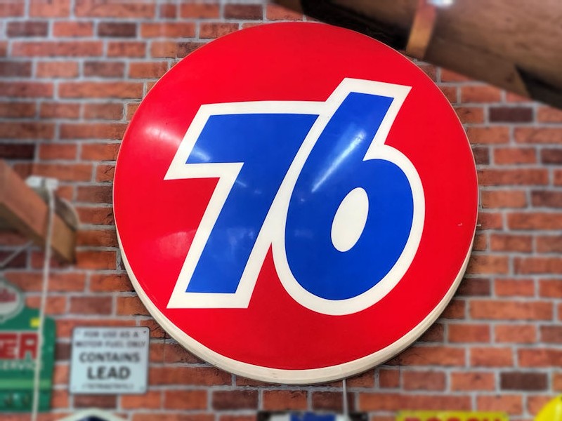 Original 76 gas station lightbox