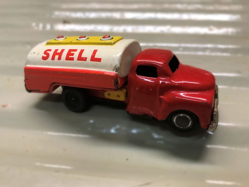 Vintage Shell tin plate truck