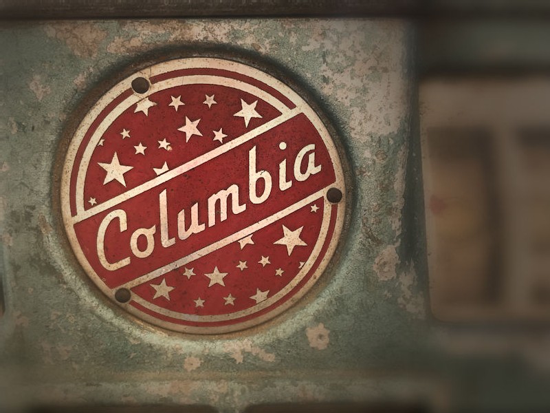 1940s Columbia 5 cent slot machine