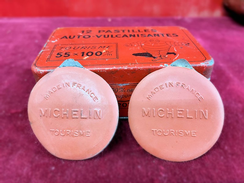 Original Michelin 12 Pastilles Auto Vulcanisantes Tourisme code Pacite tins