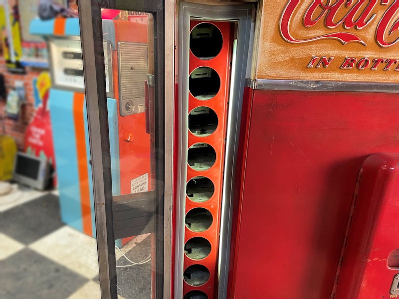 Original Vendo 81B Coca Cola vending machine