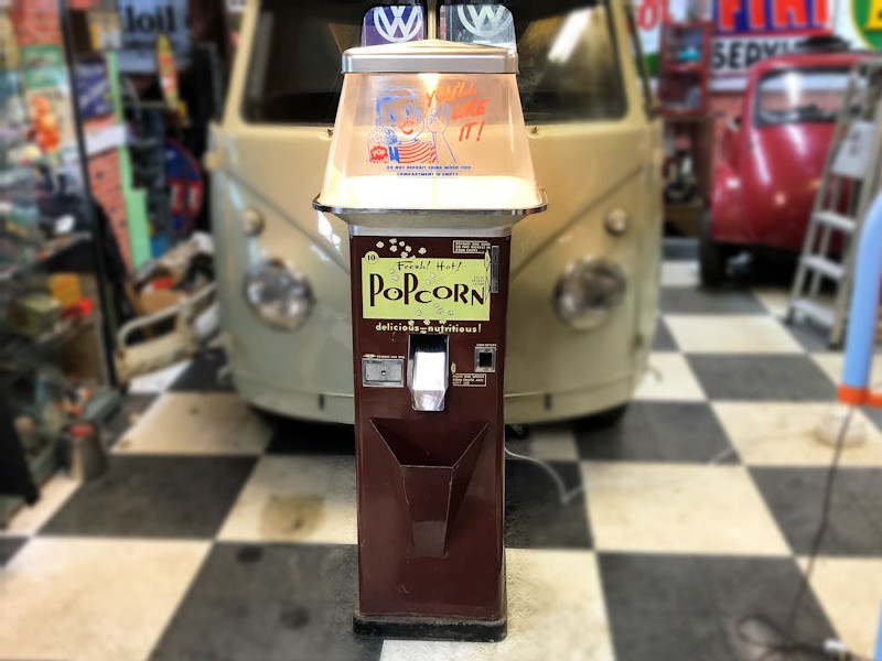 Original 1950s popcorn vending machine