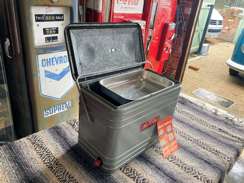 NOS Knapp and Monarch Therma chest picnic cooler