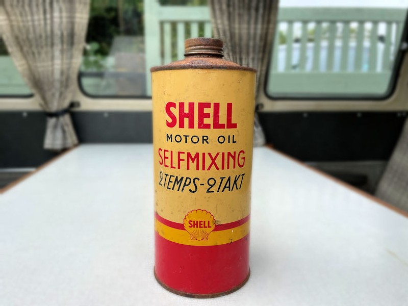 Original Shell oil can