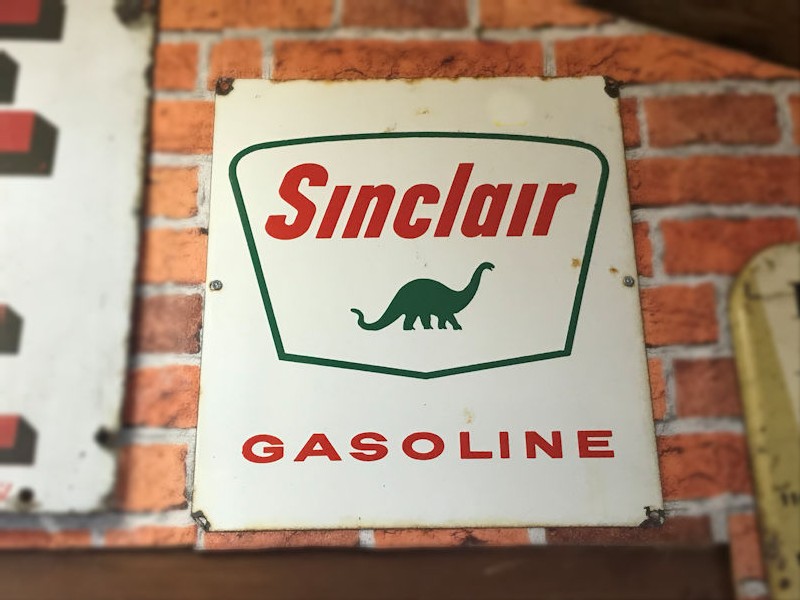 Original enamel porcelain Sinclair gas petrol pump plate