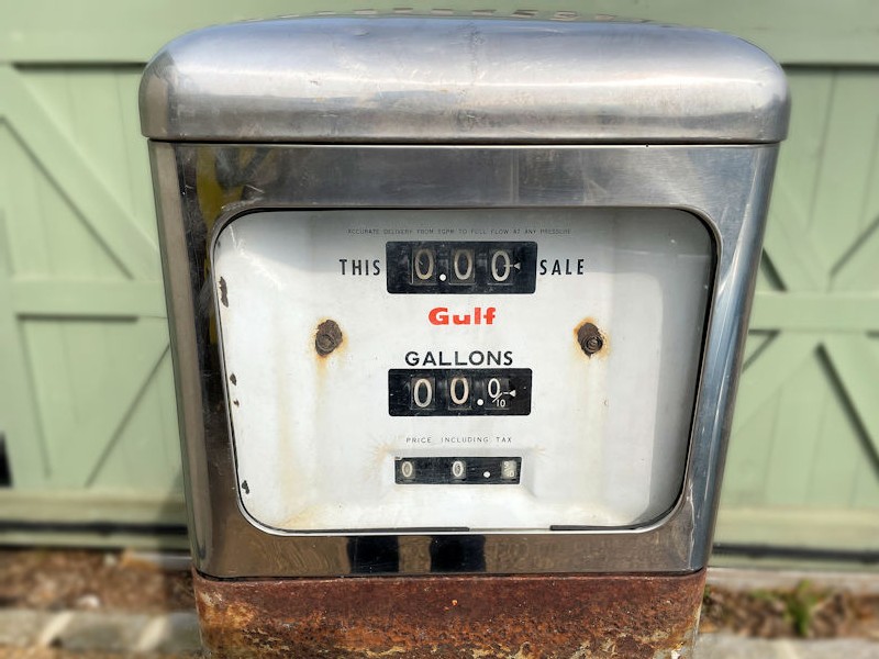 Original 1966 unrestored Southwest Gulf Oil Corp gas pump