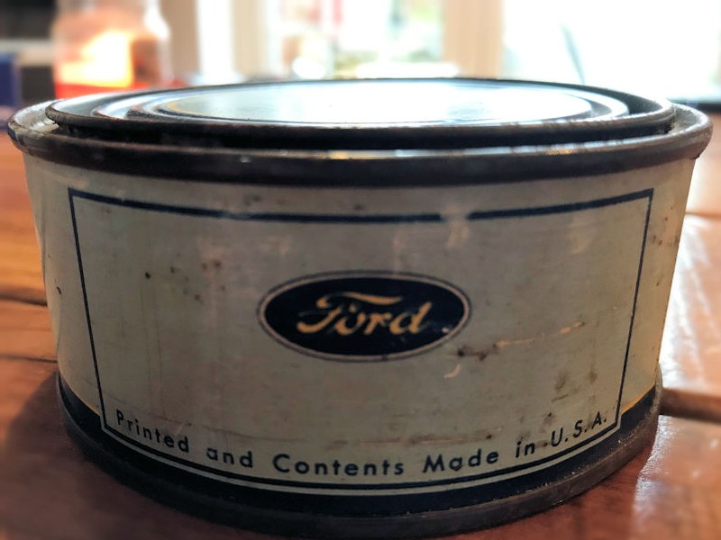 Original Ford polishing wax tin