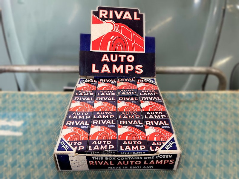 Original NOS new old stock Rival auto lamps counter top display