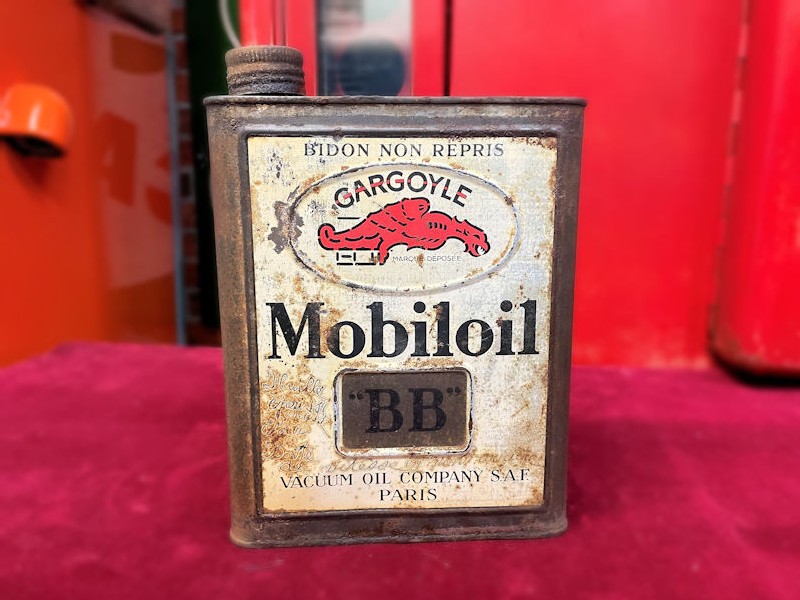 Original Mobil BB oil can