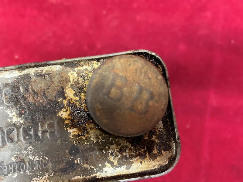 Original Mobil BB oil can